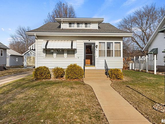3rd image of 2617 W Kenwood Ave