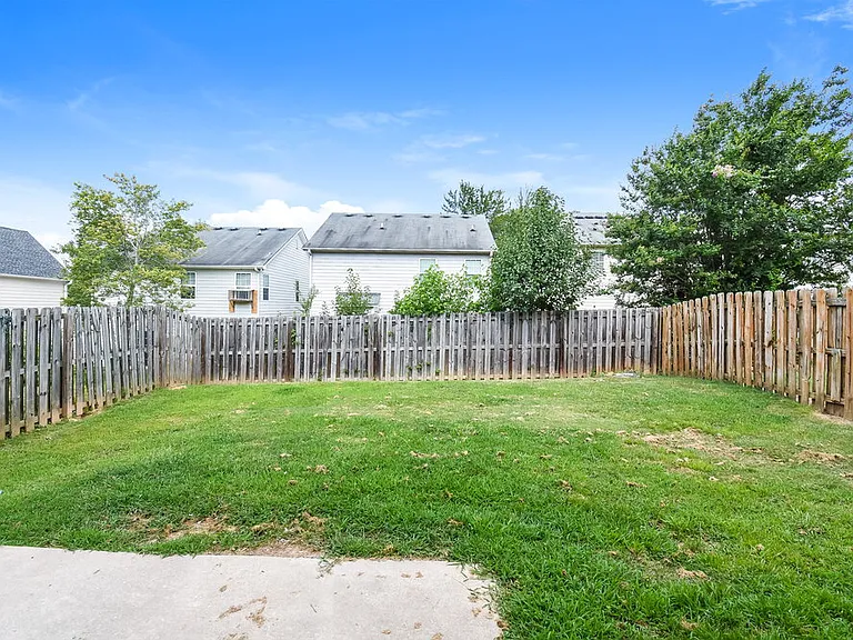 2498 Whistle Stop Dr — Photo 16