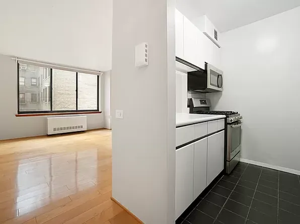 250 West 89th Street image 1 of 5