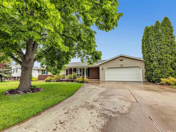 2151 Bluebill St, Green Bay, WI 54311