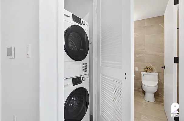 Rented by REZI | media 37