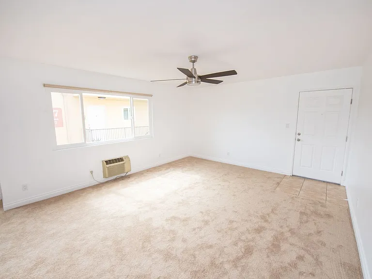 455 Ballantyne St #8 — Photo 39