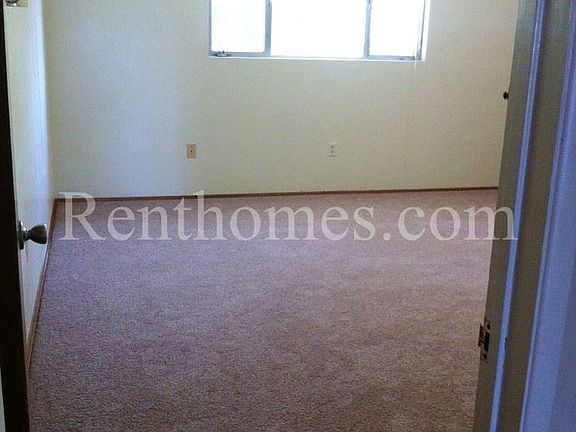 5th image of 4821 Myrtle Ln