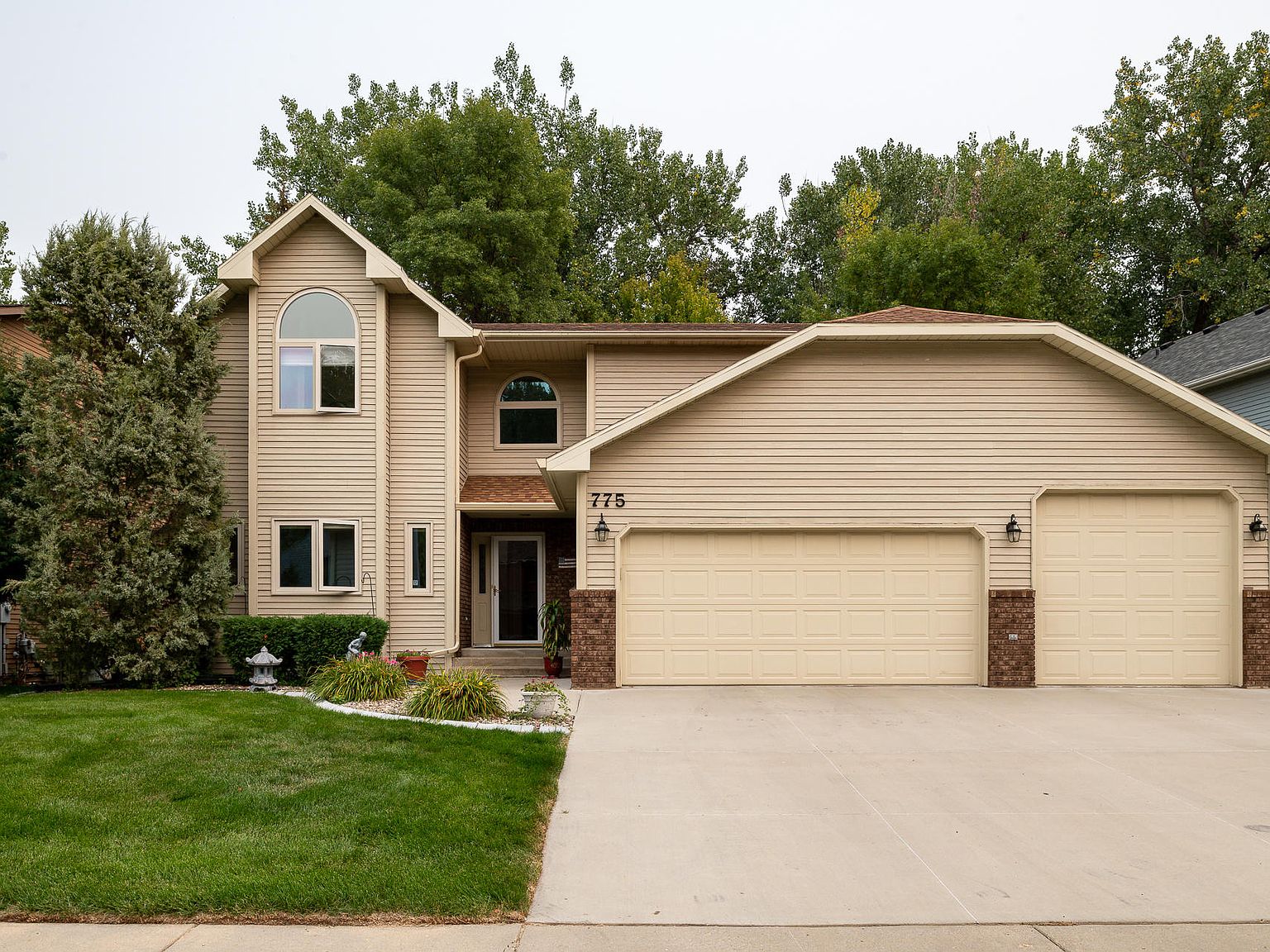 775 Munich Dr, Bismarck, ND 58504 Zillow