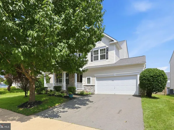 14246 Ladderbacked Dr, Gainesville, VA 20155