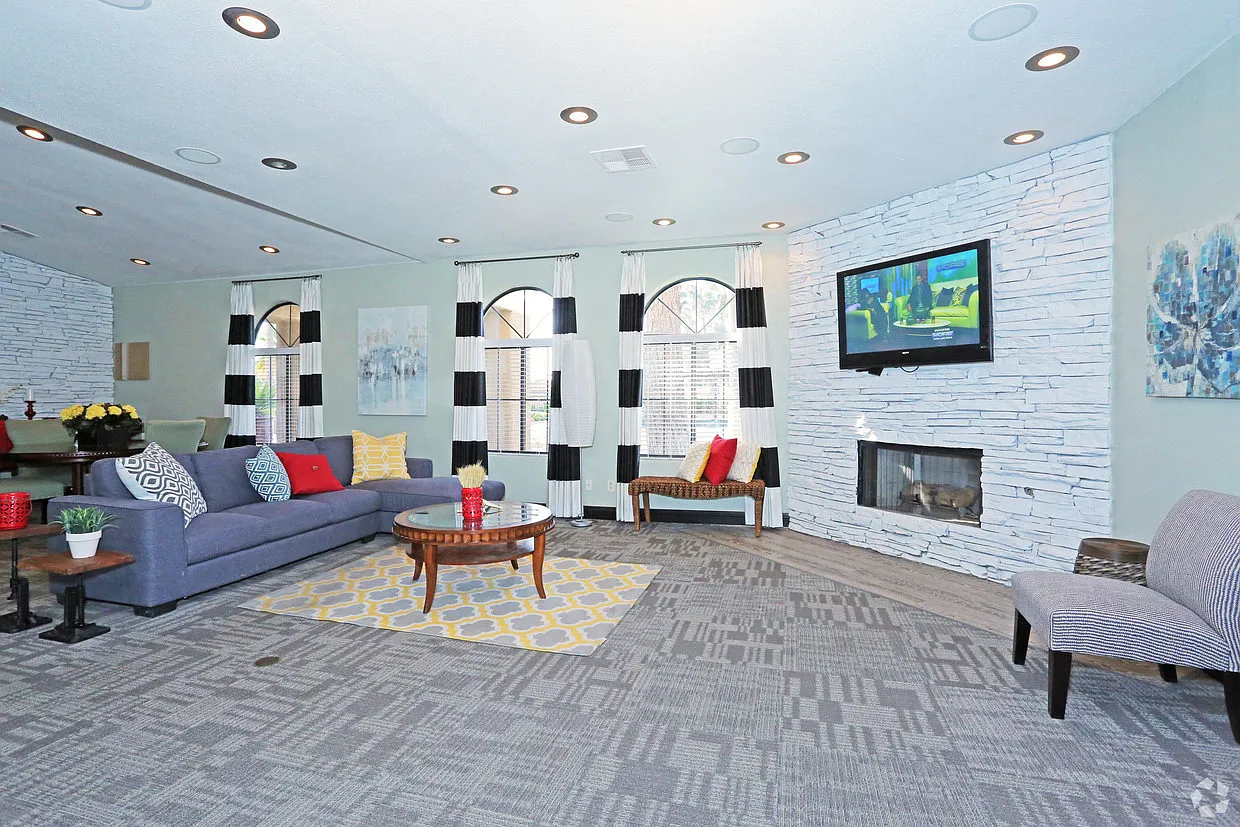 Parc West Apartments — Photo 1