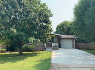 622 Village Rd, El Dorado, KS 67042