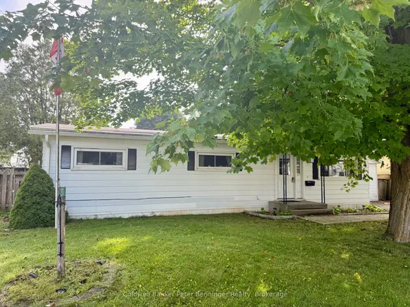 20 Cardinal St, Brockton, ON N0G 2V0
