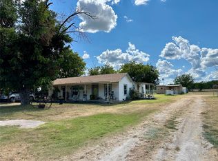 1107 S Austin St, Comanche, TX 76442