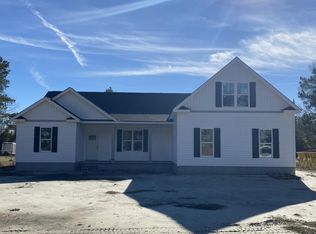 9469 Old River Rd, Burgaw, NC 28425