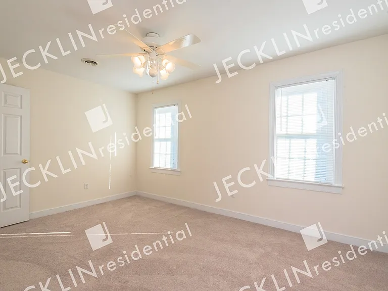 10653 Anna Marie Dr — Photo 37