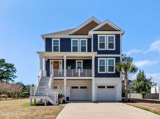 8124 Lakeview Drive, Wilmington, NC 28412