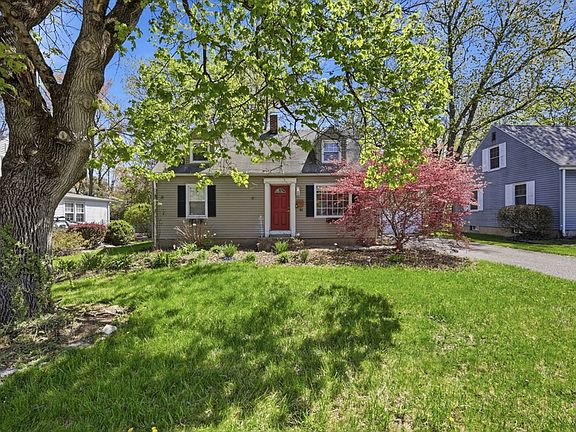 3rd image of 182 Ely Ave