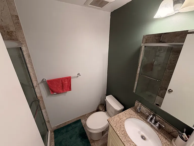 665 Dover Ct #E — Photo 5