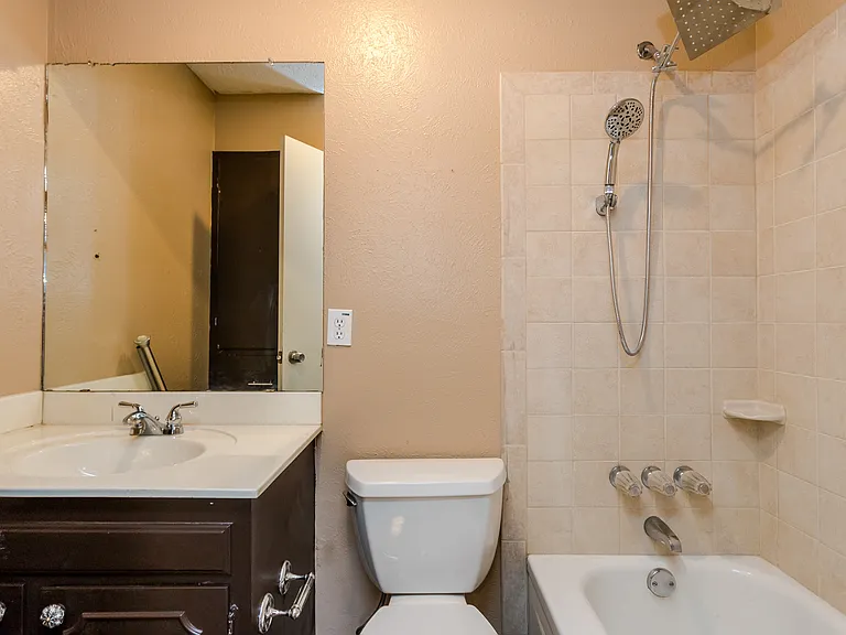 2517 Rosewood Dr — Photo 29