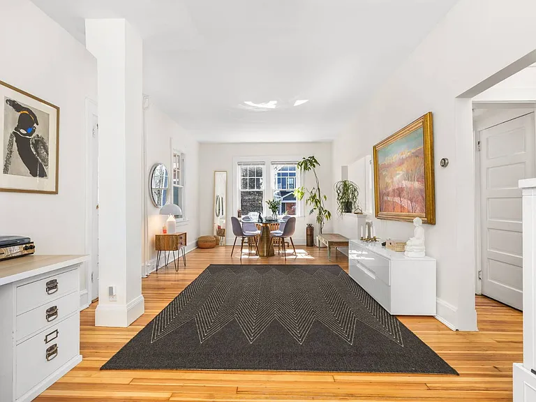 401 Hunter Ave — Photo 4