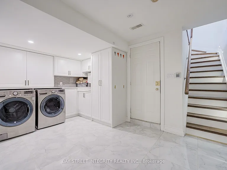 354 Old Orchard Grv — Photo 40
