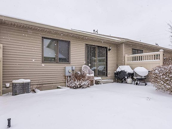 2nd image of 435 Morningside Dr Unit 435