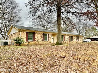 21 Camellia Dr, Jackson, TN 38301