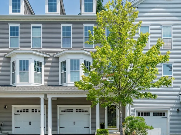 5 Brinscall Court #5, Danbury, CT 06810