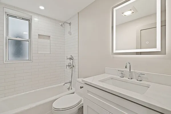 Rented by Compass | media 58