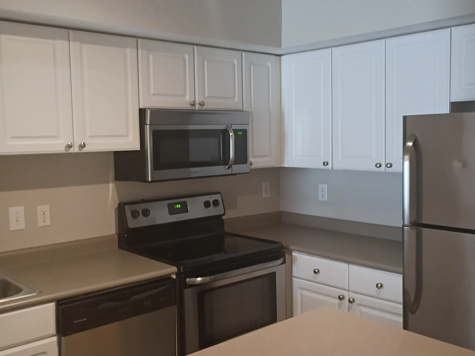 1 bed, 721 sqft, $1,750 — Photo 2
