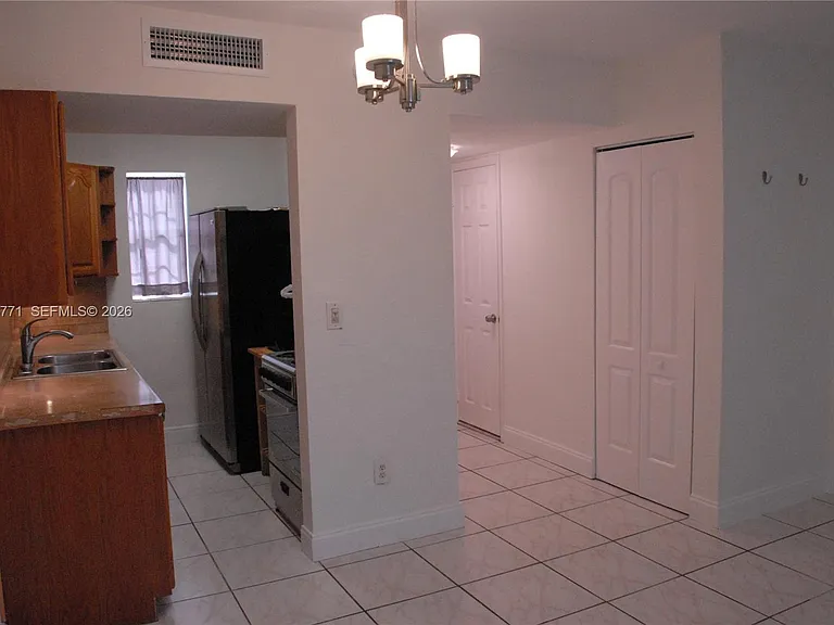 10907 N Kendall Dr #416 — Photo 9