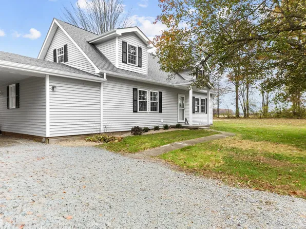 2017 Maple Grove Rd, Mount Orab, OH 45154