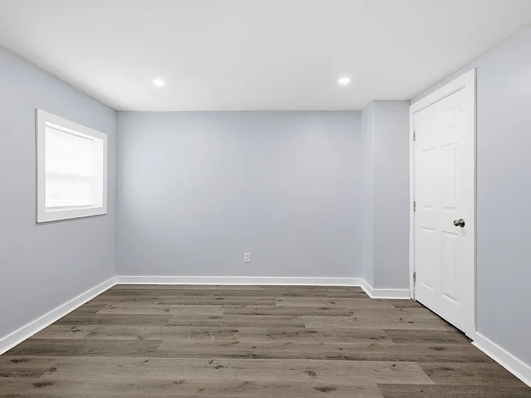 2834 Clifton Ave — Photo 7