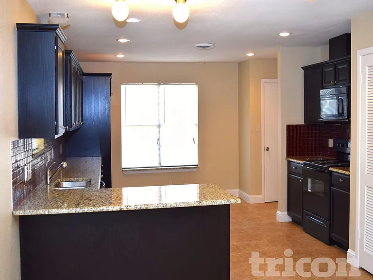 5636 Wimbleton Way — Photo 4