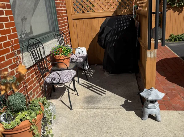 60 Dudley St APT 117, Chelsea, MA 02150
