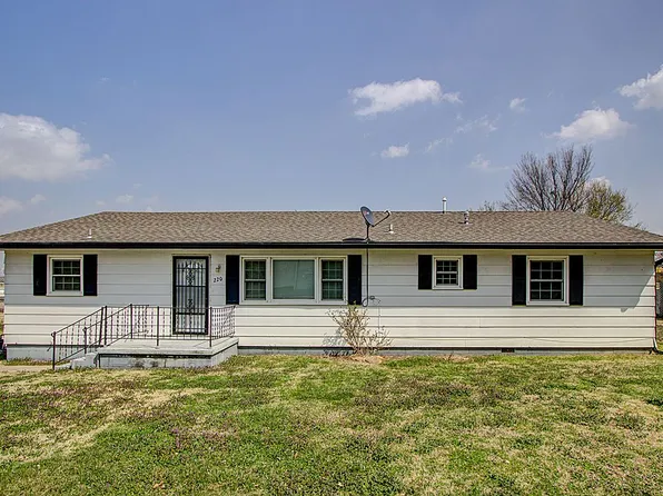 220 N Chestnut St, Copan, OK 74022