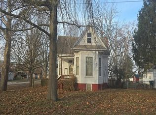 213 N Broadway St, Niantic, IL 62551