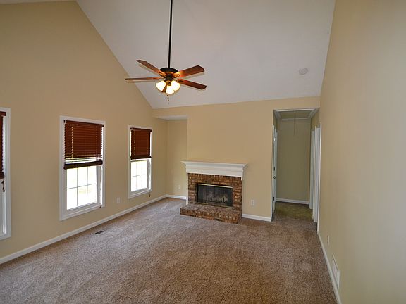 4th image of 113 Dials Dr