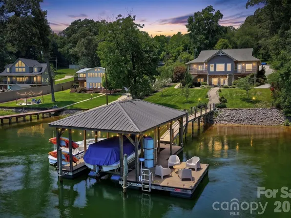 3826 Landmark Dr, Sherrills Ford, NC 28673
