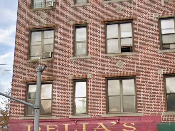 9224 3rd Avenue image 1 of 1