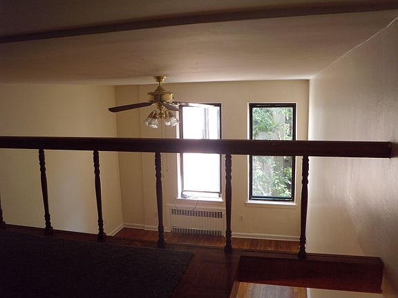 4th image of 309 W 106th St APT 4B