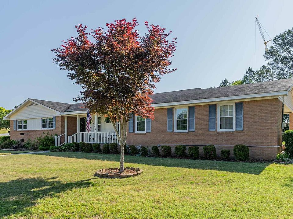 1st image of 2929 Aintree Dr