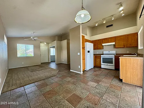 16117 W Madison St Photo 1
