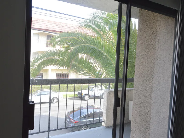 1600 W Carson St #104 — Photo 21