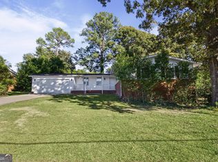 114 Forest Hill Dr, Warner Robins, GA 31088