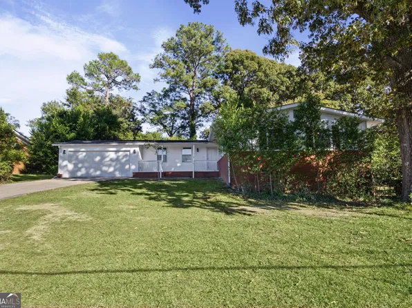 114 Forest Hill Dr, Warner Robins, GA 31088