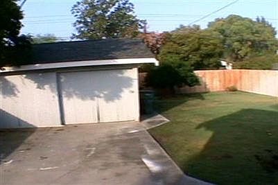 3rd image of 1041 N Thorne Ave