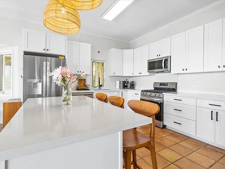 1512 Halekoa Dr #B — Photo 8