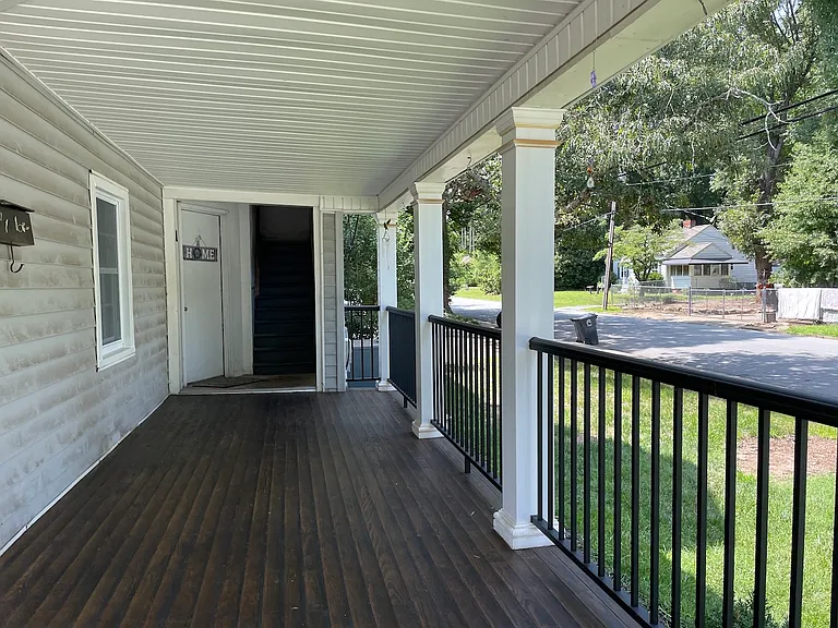 1200 Glenwood Ave #B — Photo 2