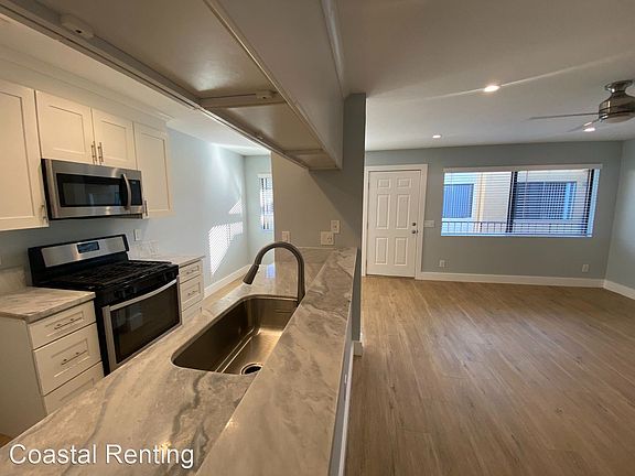 4th image of 1245 E 3rd St #11