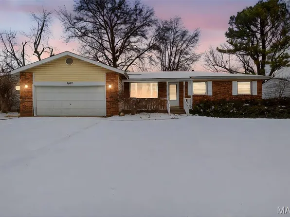 1451 Farmview Ave, Saint Louis, MO 63138