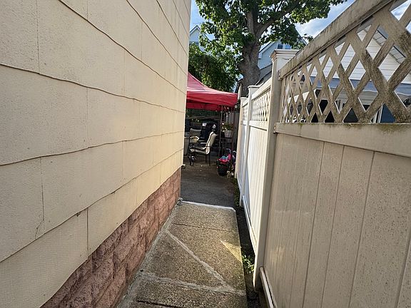 2nd image of 365 Elm St APT 1
