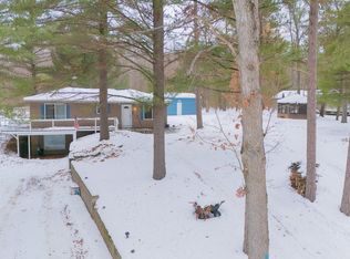 7467 E Higgins Lake Dr, Roscommon, MI 48653
