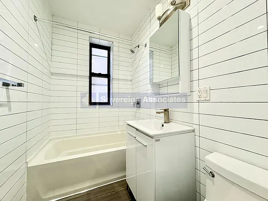 Rented by Sovereign Associates | media 7